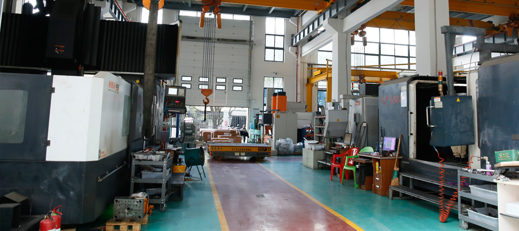 Custom plastic injection mould manufacturer